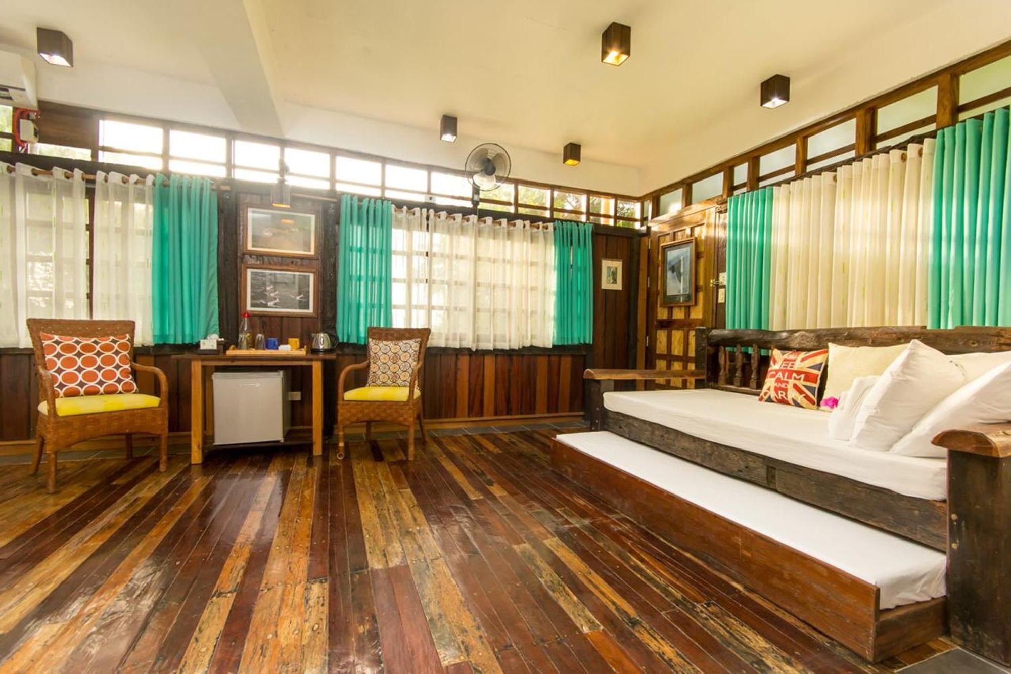 Oldwoods By The Sea Nature Resort Bani Pangasinan Exterior photo